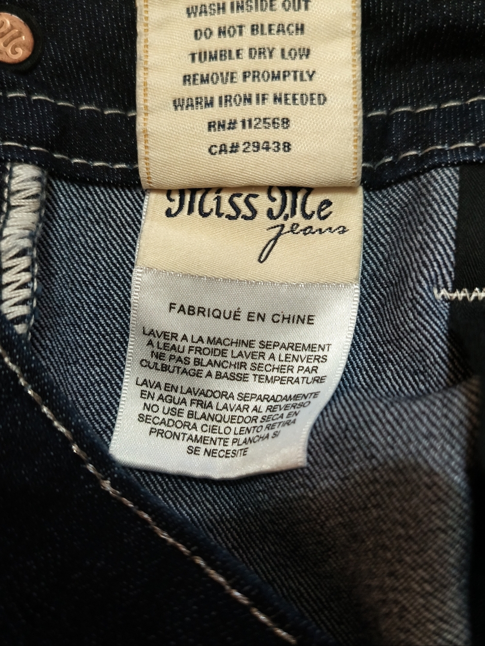 Miss Me Signature Boot cut Embellished Dark Wash Blue Women’s Jean Size 30x34 - Picture 8 of 12